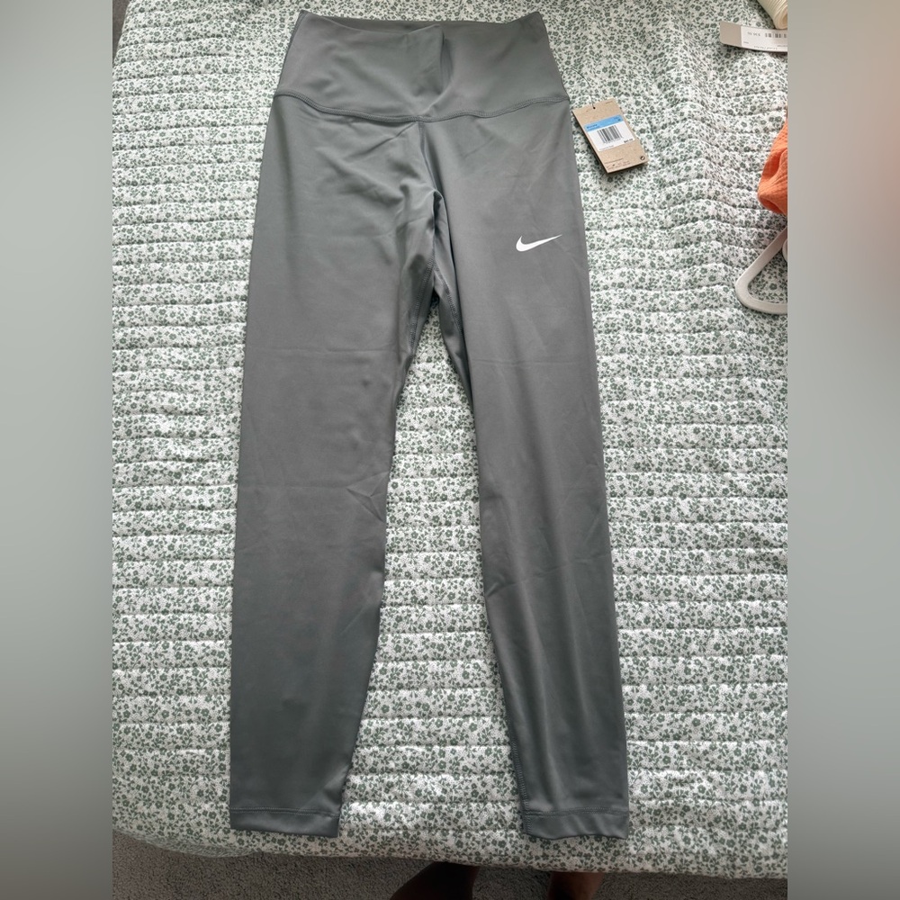 NWT gray nike leggings